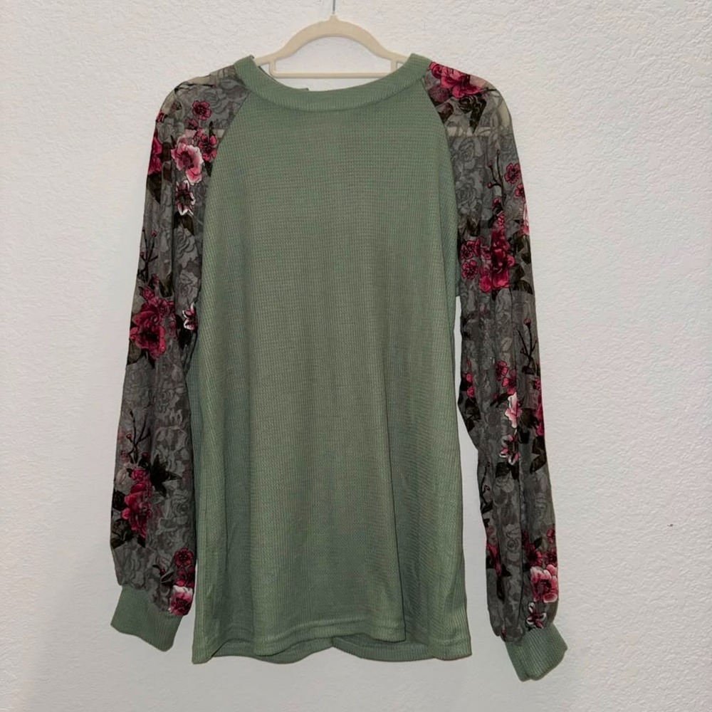 NWT MIHOLL Women's Sz L Green Waffle Knit Top Floral Lace Statement Sleeves Boho